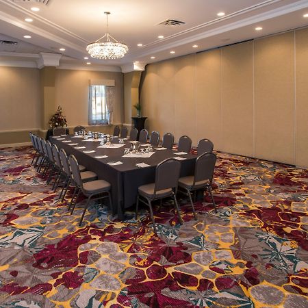 Holiday Inn Conference Centre Edmonton South By Ihg Екстериор снимка
