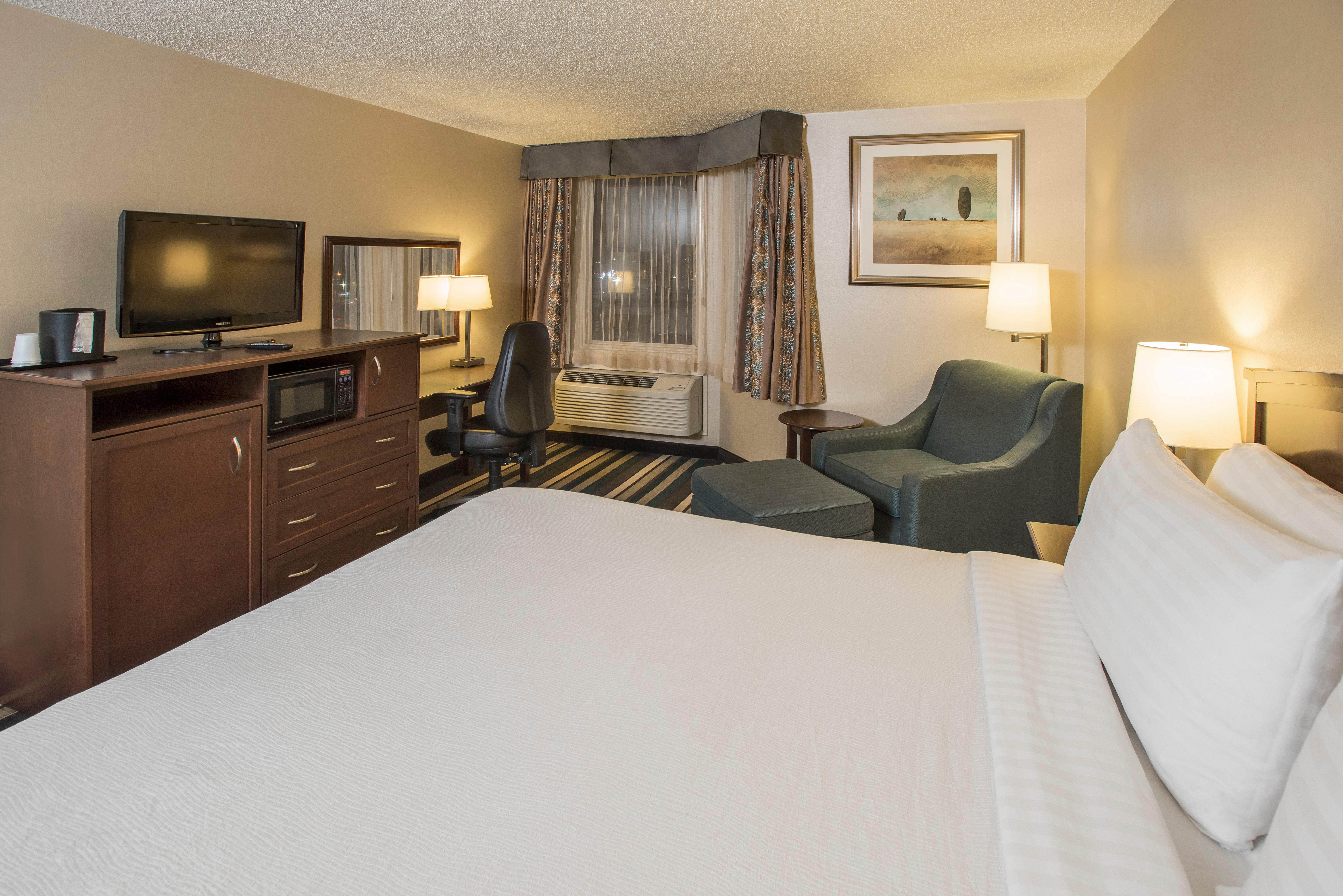 Holiday Inn Conference Centre Edmonton South By Ihg Екстериор снимка