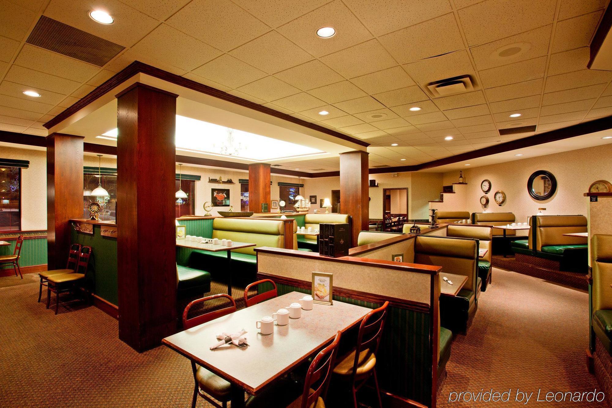 Holiday Inn Conference Centre Edmonton South By Ihg Екстериор снимка