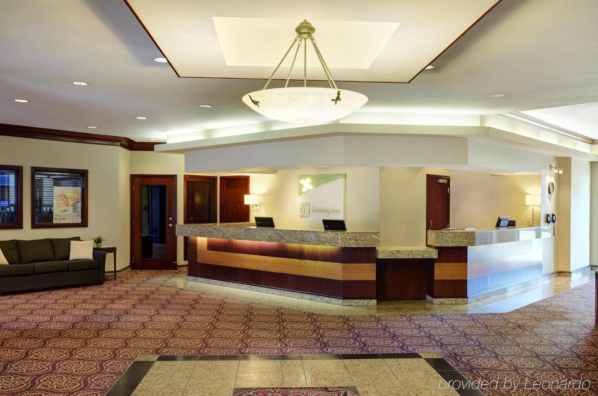 Holiday Inn Conference Centre Edmonton South By Ihg Екстериор снимка